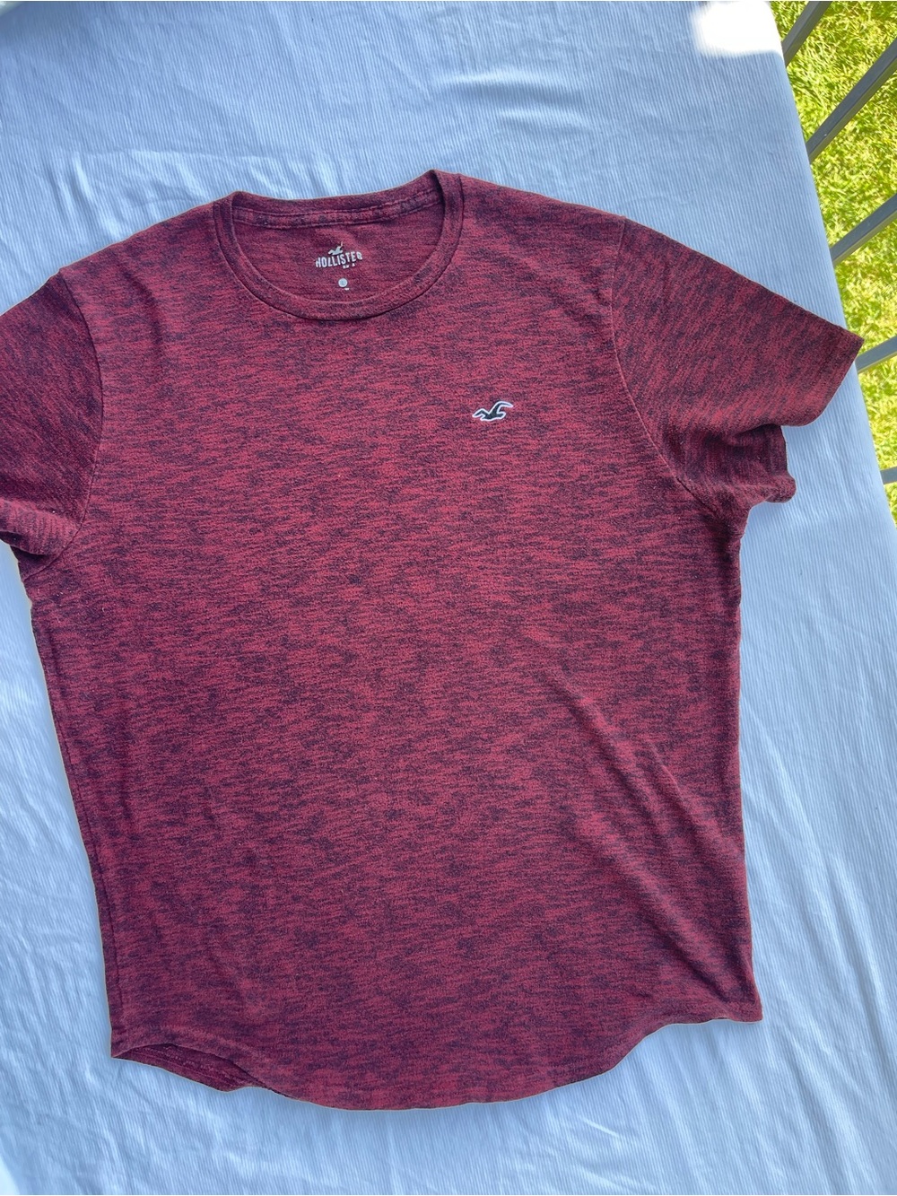 Hollister Men’s Maroon Heather Short Sleeve Crew Tee